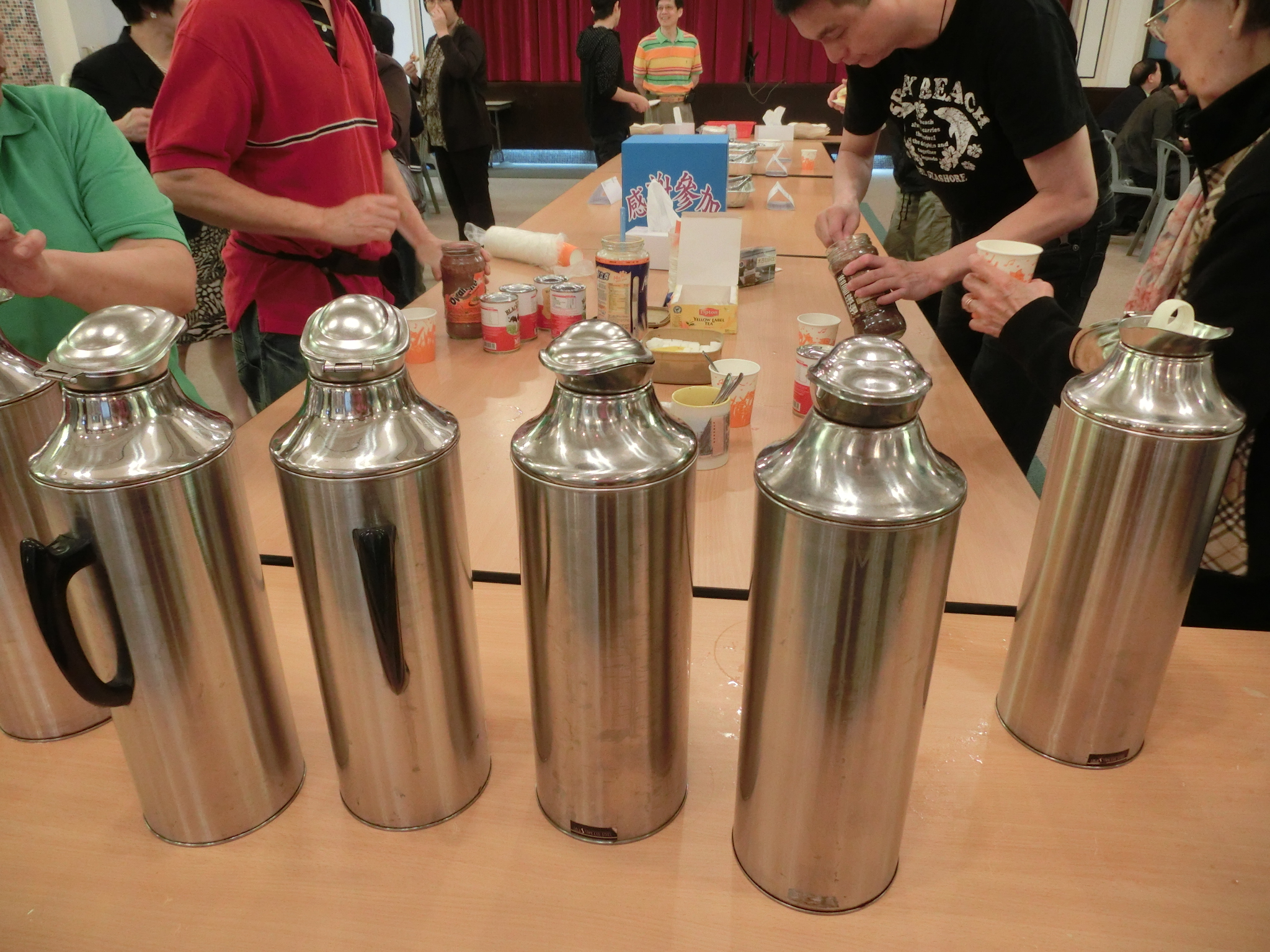 Foto demonstrativa de Garrafa Térmica Inox 1L